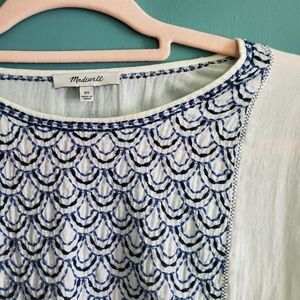 Madewell white blue linen blouse w pompoms xs